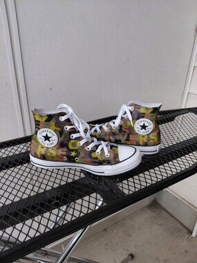 Converse Camo Print Sneakers Men’s US 6 Women’s US 8 Camouflage Canvas Shoes